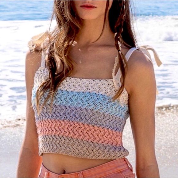 POL Colorblock Tie Shoulder Knit Crop Tank Top - Picture 4 of 4